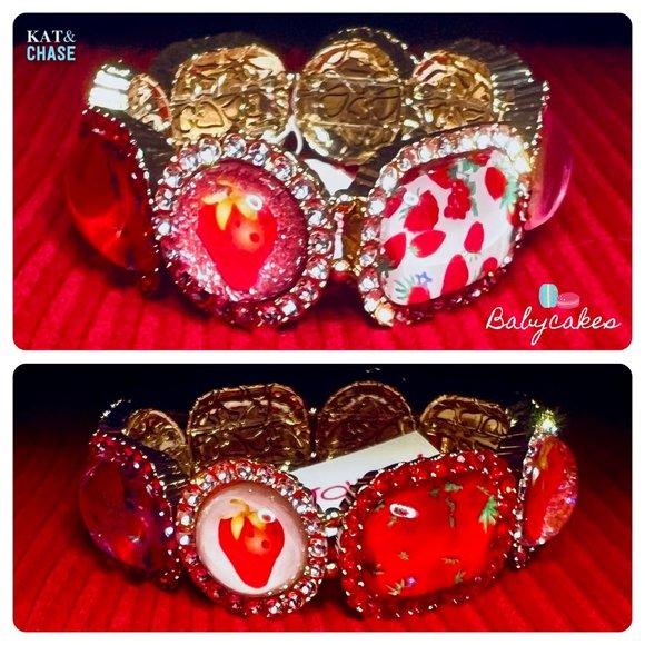 Betsey Johnson Babycakes Strawberry Stretch Bracelet Red Pink Crystal Food Berry - Picture 8 of 11
